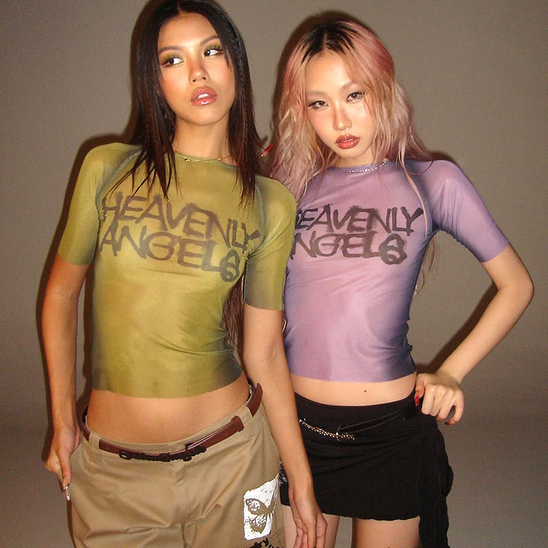 Summer De Clothing - Y2K تي شيرت مطبوع عليه حروف
