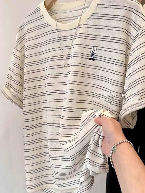تي شيرت يونيسكس من القطن الخال - مراجعة Summer Clothing Outlet وسعره